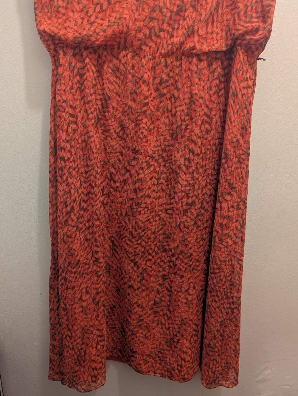 Coldwater Creek Cowl Neck Sleeveless Silk Dress Burnt Orange Leaf Pattern - 16 - Picture 6 of 12
